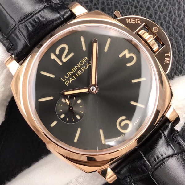 Panerai Luminor Due 3 Days PAM00677 New with tags Mens Watch