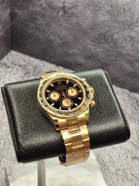 Золотые 750 пробы Rolex Cosmograph Daytona Everose Gold 116505-0002