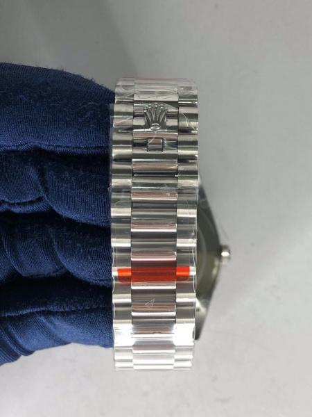 Rolex Day-Date 40mm 228349RBR