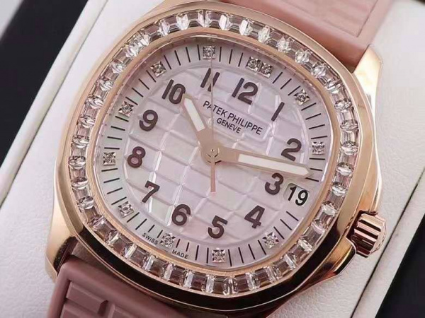Patek Philippe Aquanaut Ladies 5072R-001