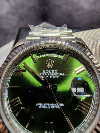 Золотые 750 пробы Rolex Day-Date 40mm 228239