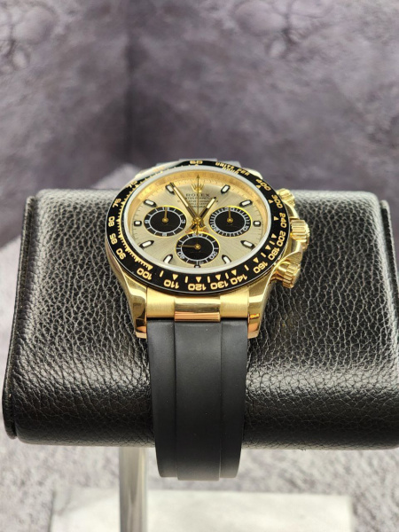 Золотые 750 пробы Rolex Cosmograph Daytona 116518LN