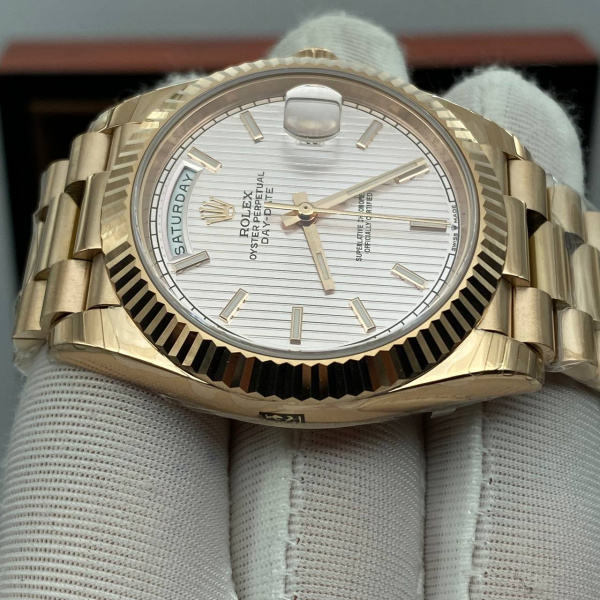 Rolex Day-Date 40mm 228235