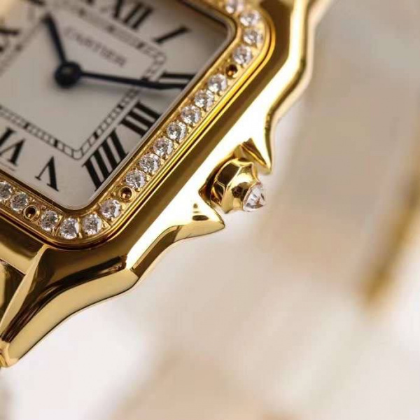 Cartier  Panthere de Cartier Medium model, yellow gold, diamonds  WJPN0016