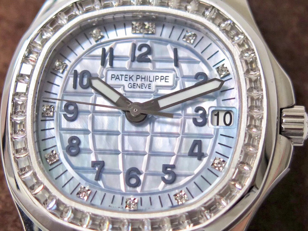 Patek Philippe Aquanaut Ladies 5072G-001