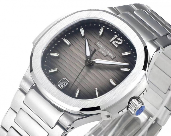 Patek Philippe Nautilus 7118/1A-011