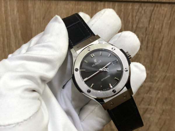 Hublot Classic Fusion Automatic 38 mm 565.NX.1171.LR