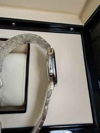 Из золота 750 пробы Patek Philippe Nautilus 5711/1A-010