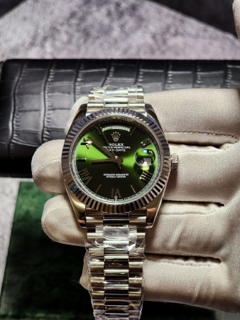 Золотые 750 пробы Rolex Day-Date 40mm 228239