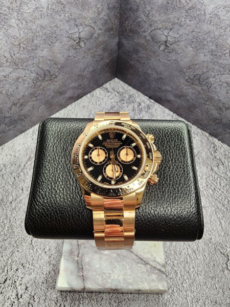 Золотые 750 пробы Rolex Cosmograph Daytona Everose Gold 116505-0002