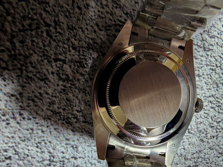 Золотые 750 пробы Rolex Day-Date 40mm 228239