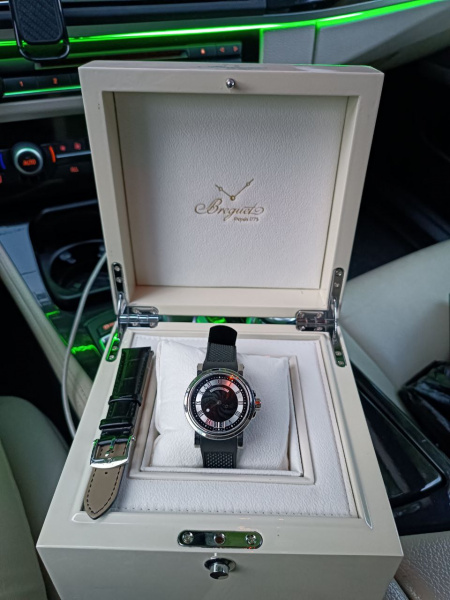 Breguet Marine Big Date 5817