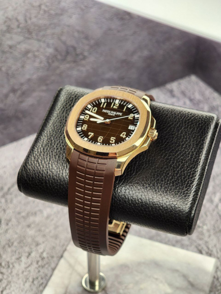 Patek Philippe Aquanaut 5167R-001 из розового золота au750 пробы 