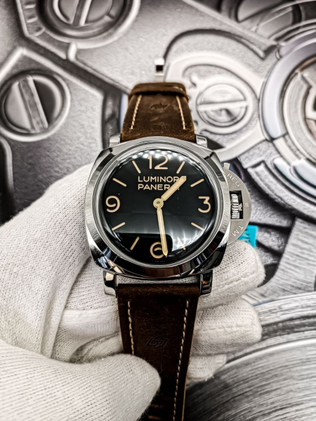 Officine Panerai Luminor 1950 3 Days Limited Edition 3000 PAM00372