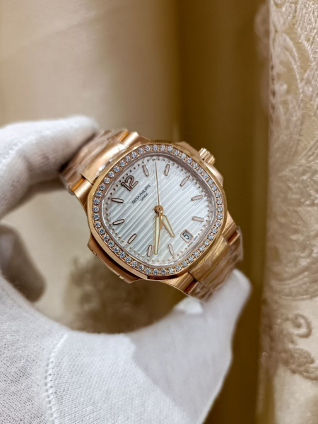 Patek Philippe Nautilus 7118/1A-010