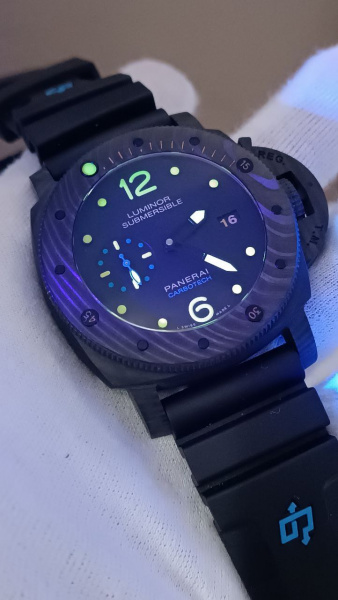 Officine Panerai Luminor Submersible 1950 PAM 616 Carbotech