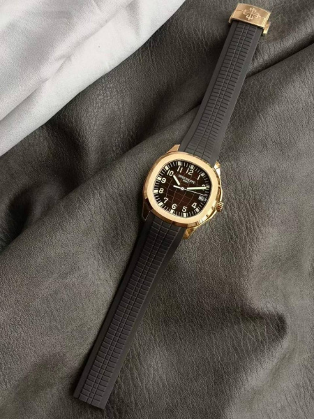 Patek Philippe Aquanaut 5167R-001