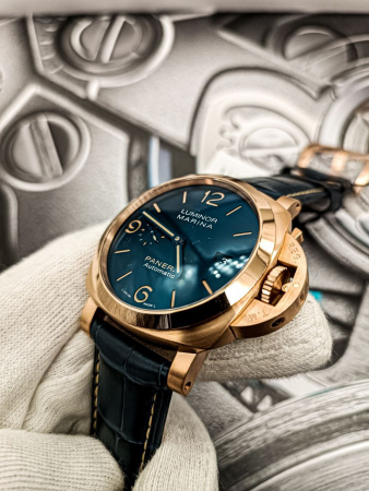 Officine Panerai Luminor Marina Goldtech 44mm PAM01112