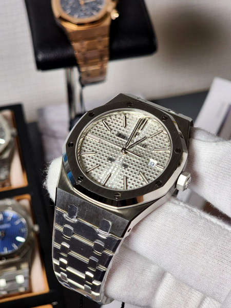 Audemars Piguet Royal Oak Automatic II 15400ST.OO.1220ST.02