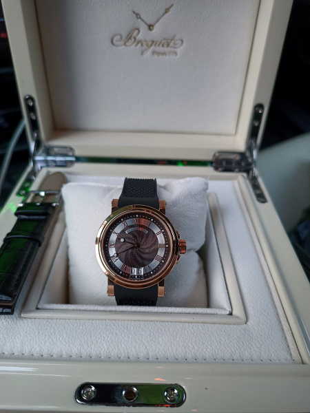 Breguet Marine Big Date rose gold 5817BR/Z2/5V8