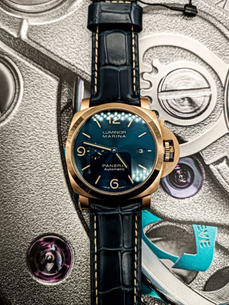 Officine Panerai Luminor Marina Goldtech 44mm PAM01112