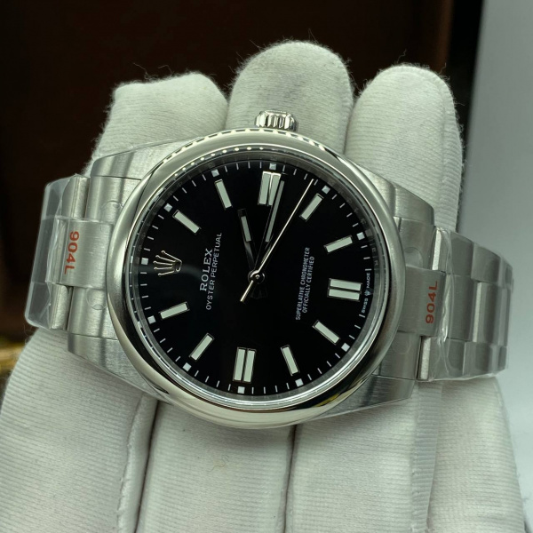 Rolex  Datejust 41 Steel Smooth Bezel Oyster  126300 Black