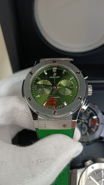 Hublot Classic Fusion Chronograph Titanium Green 42mm 541.NX.8970.LR
