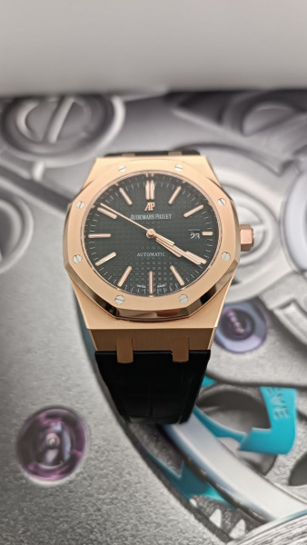 Audemars Piguet Royal Oak Automatic II 15400OR.OO.D002CR.01