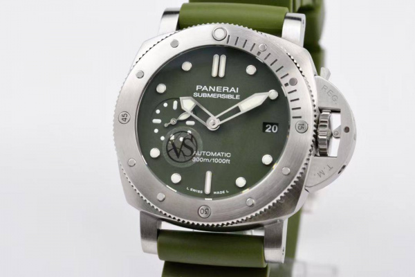 Officine Panerai Submersible Verde Militare 42 mm PAM01055