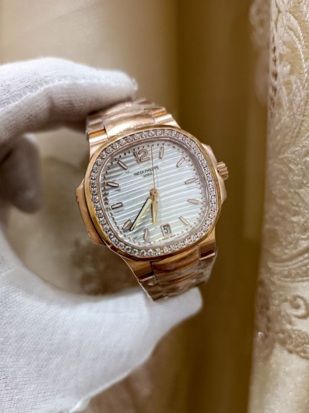 Patek Philippe Nautilus 7118/1A-010