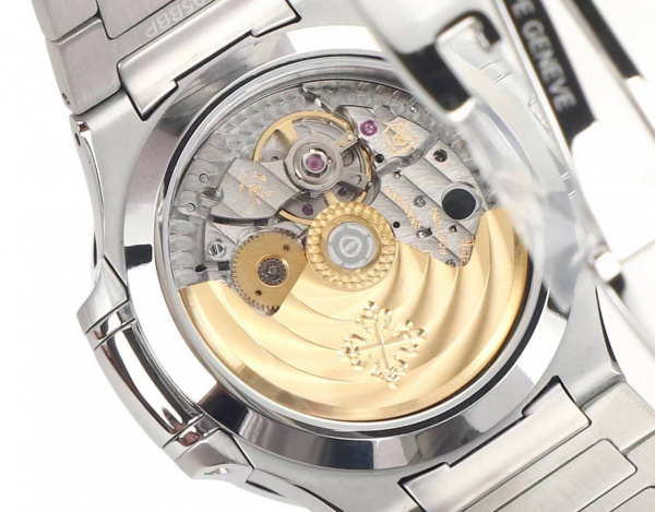 Patek Philippe Nautilus 7118/1A-001
