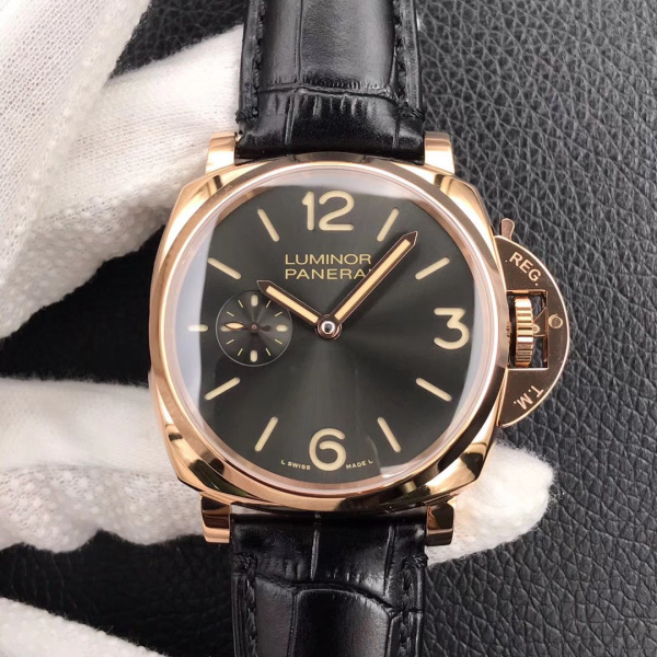 Panerai Luminor Due 3 Days PAM00677 New with tags Mens Watch