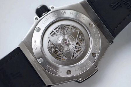 Hublot Big Bang Sang Bleu Titanium White Pave 45mm 415.NX.2027.VR.1704.MXM18