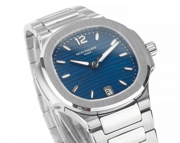 Patek Philippe Nautilus 7118/1A-001